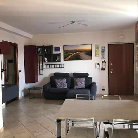 A Due Passi Dal Borgo Citta Sant'Angelo Bagian luar foto