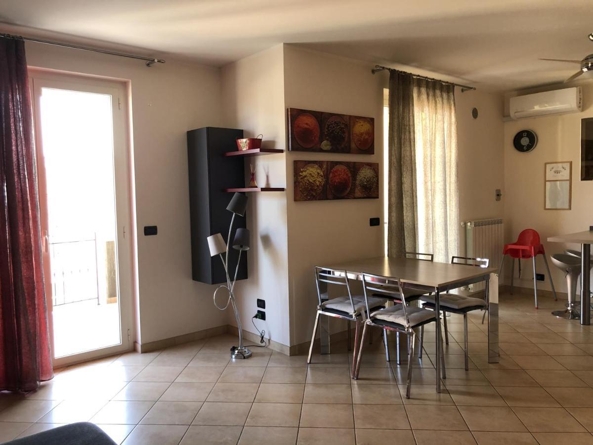 A Due Passi Dal Borgo Citta Sant'Angelo Bagian luar foto